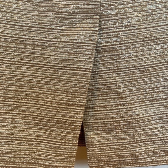 Talbots textured pencil skirt. Size 2 - Picture 5 of 8